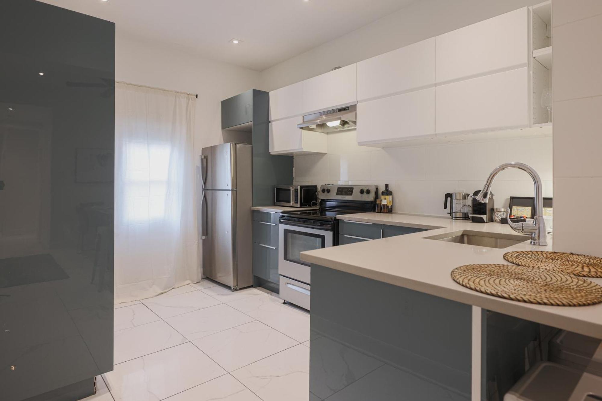 Apartment Saint Laurent St Montreal