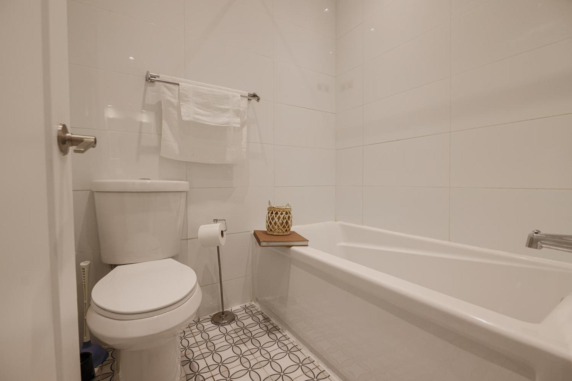 Apartment Saint Laurent St Montreal